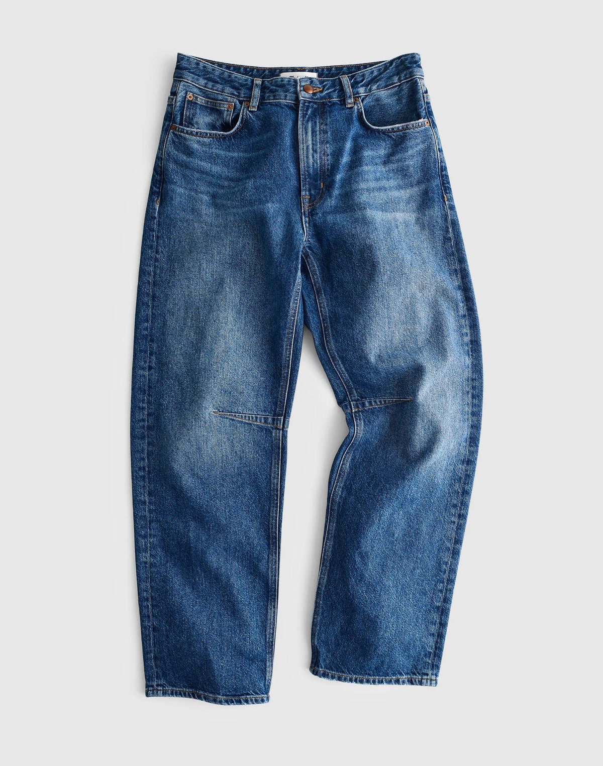 Madewell Circular Darted Barrel-Leg Jean Heirloom Wash