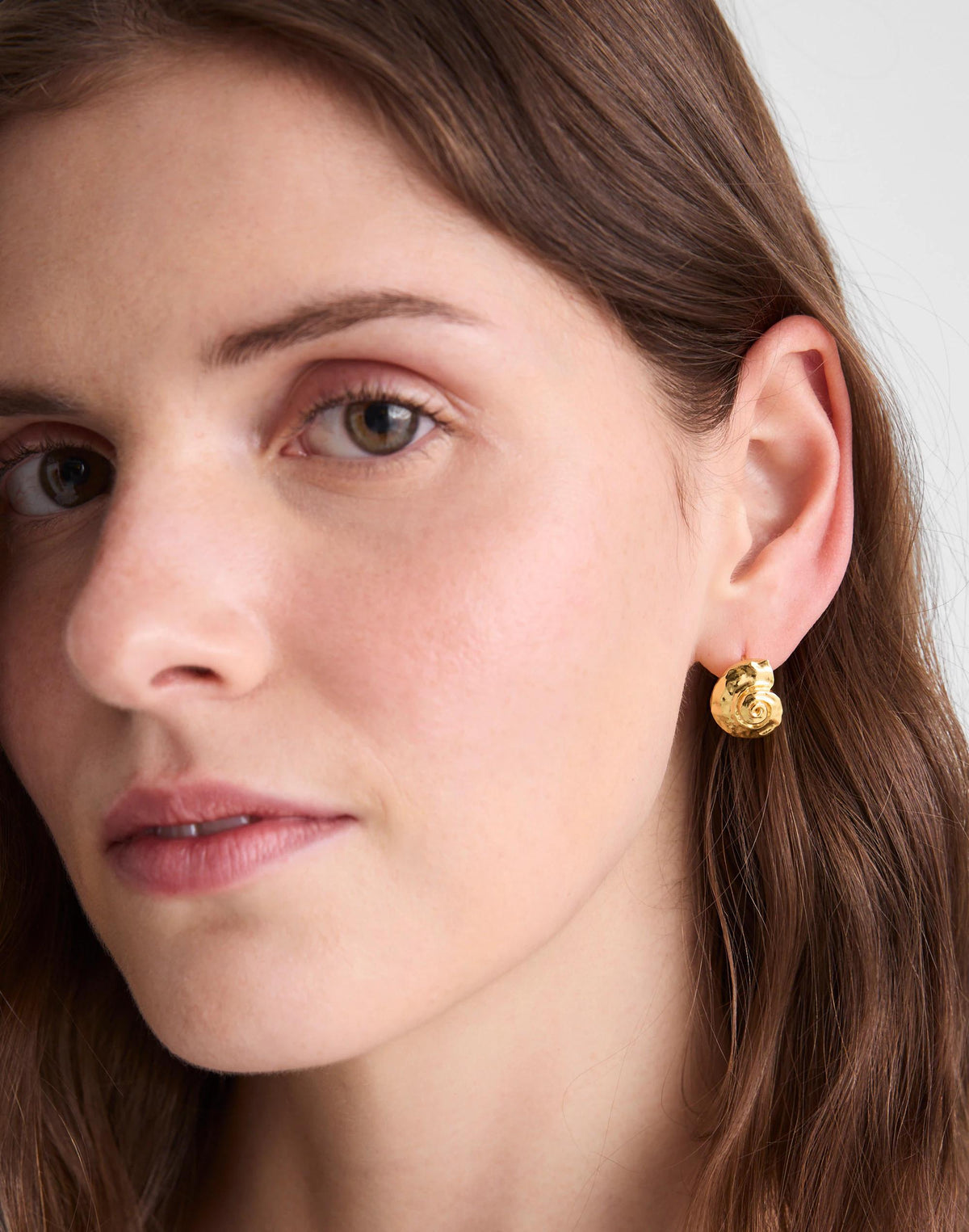 Madewell Shell Hoop Earrings Antique Gold