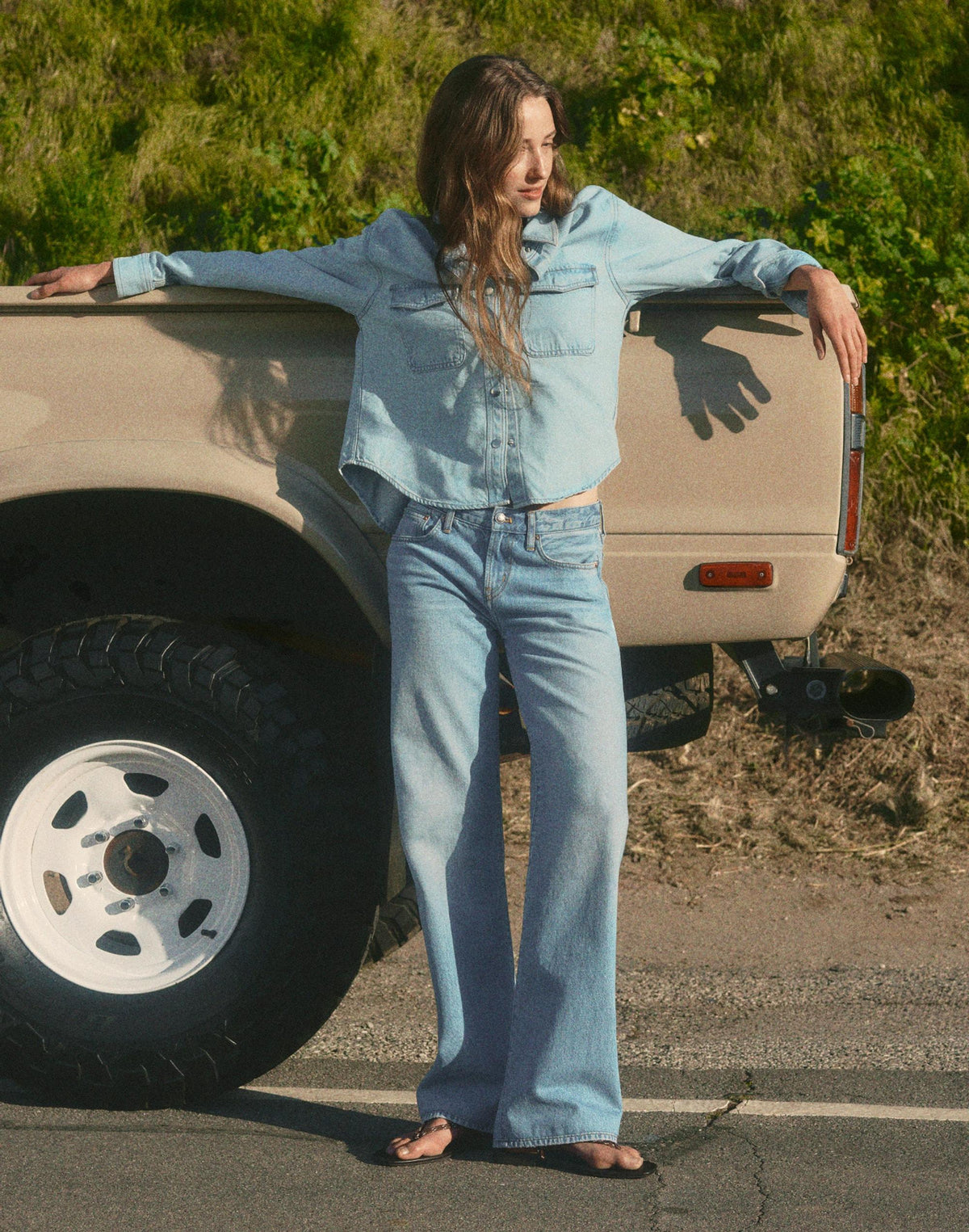Madewell The Low-Rise Loose Jean Midvale Wash