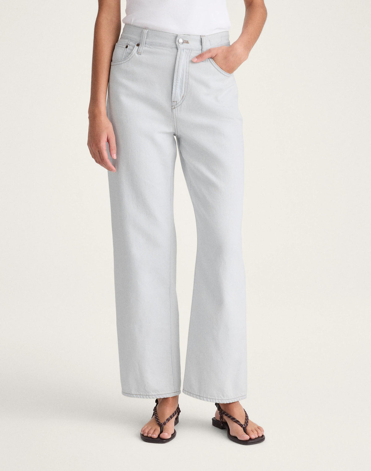 Madewell The Perfect Vintage Wide-Leg Crop Jean in Airy Denim Extracted Sky Wash