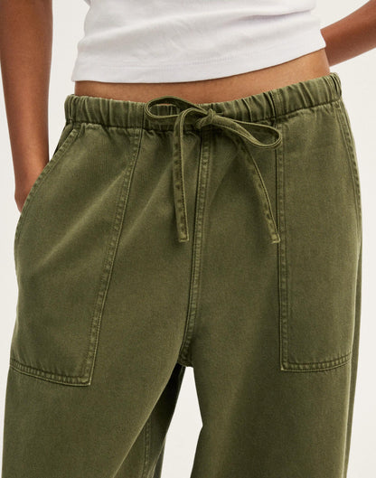 Madewell Pull-On Barrel-Leg Utility Pants in Airy Denim Faded Ivy
