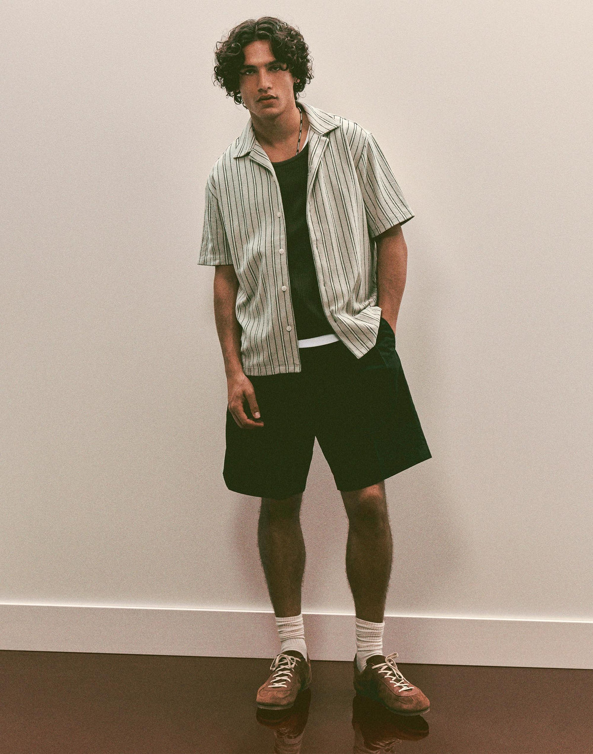 Madewell Double-Pleated Shorts in Meridian Linen Blend Black
