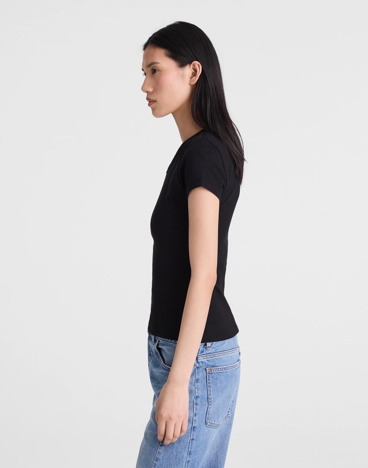 Madewell The '90s V-Neck Baby Tee in Compact Cotton Jet Black