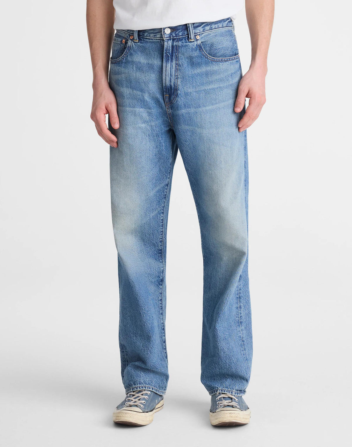 Madewell The 1991 Loose Straight Jean in Summerweight Denim Ledgewood Wash