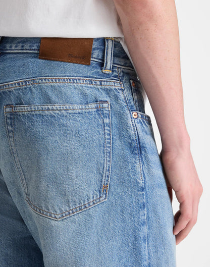 Madewell The 1991 Loose Straight Jean in Summerweight Denim Ledgewood Wash