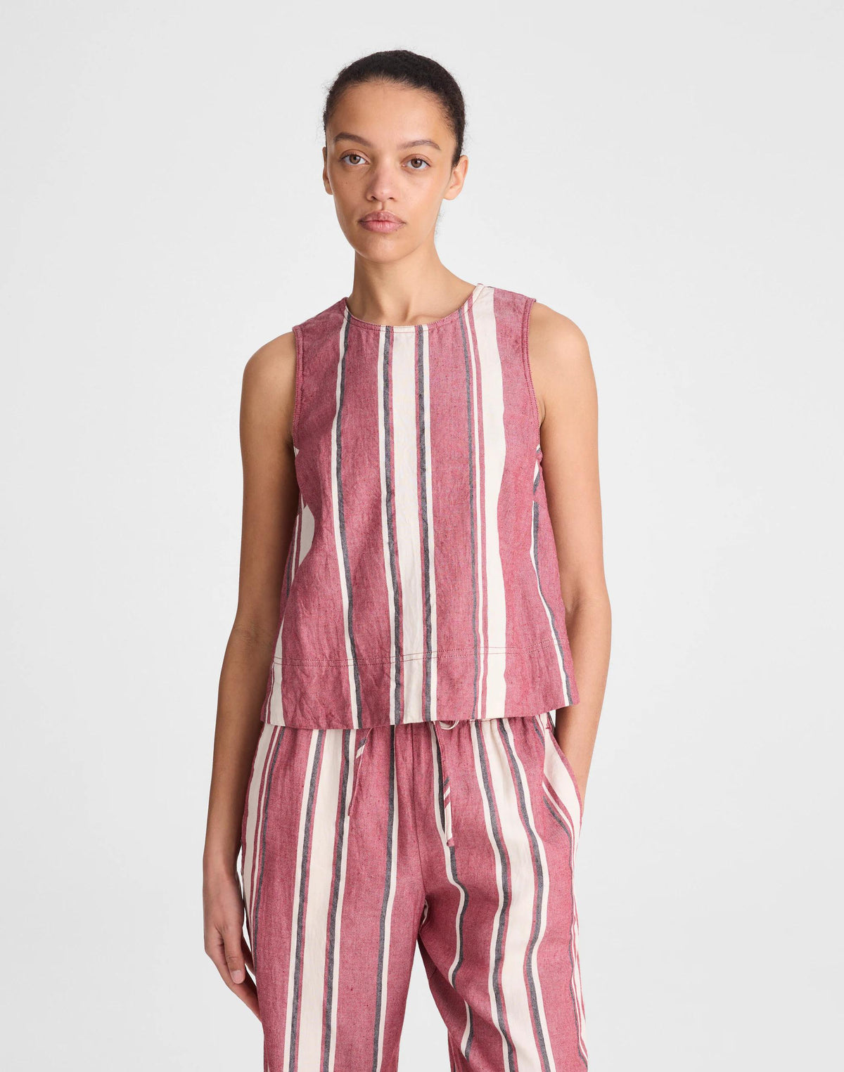 Madewell Shell Top in 100% Linen Red Currant