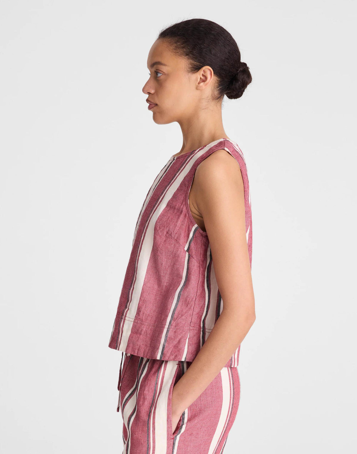 Madewell Shell Top in 100% Linen Red Currant