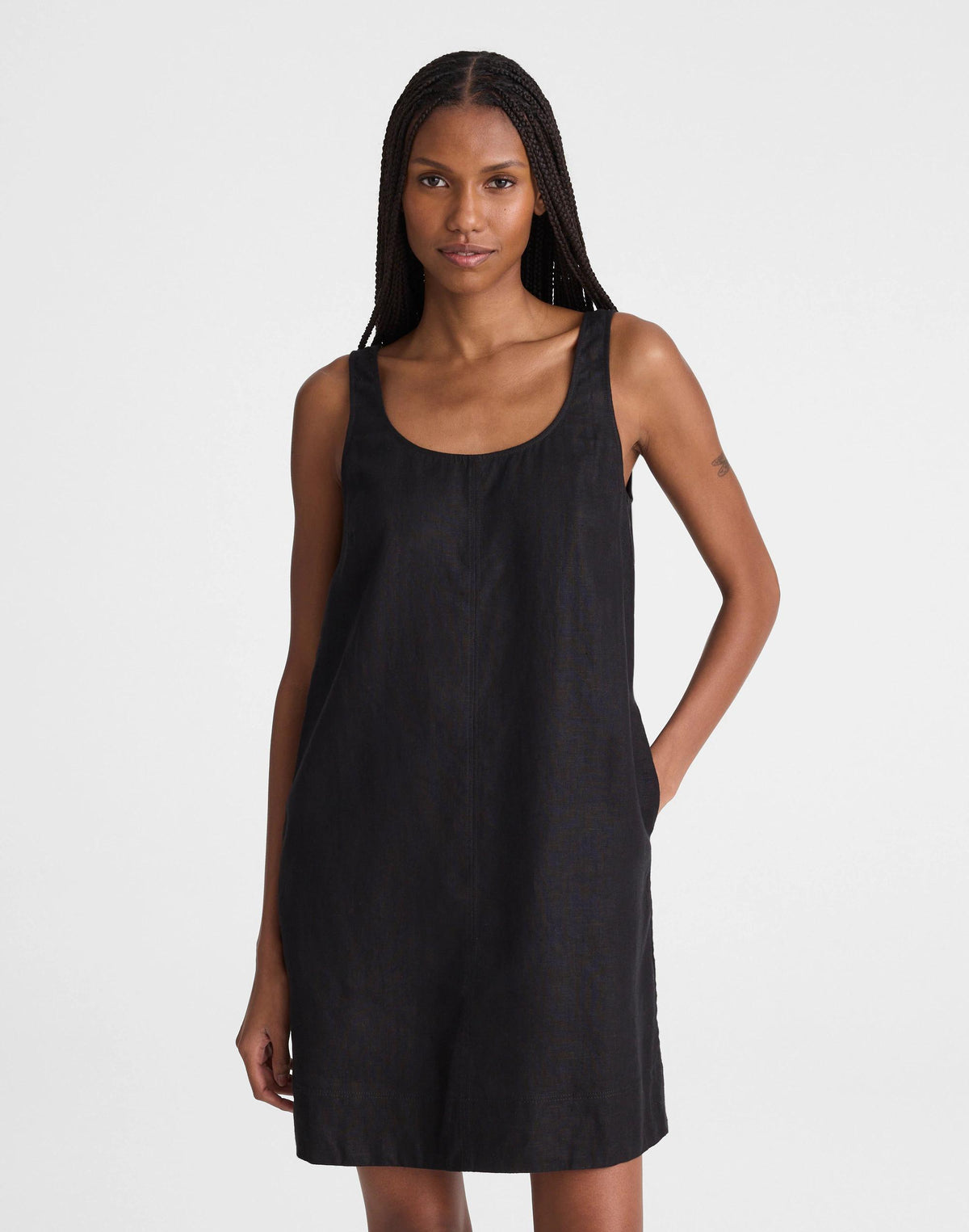 Madewell Scoopneck Mini Shift Dress in 100% Linen Jet Black