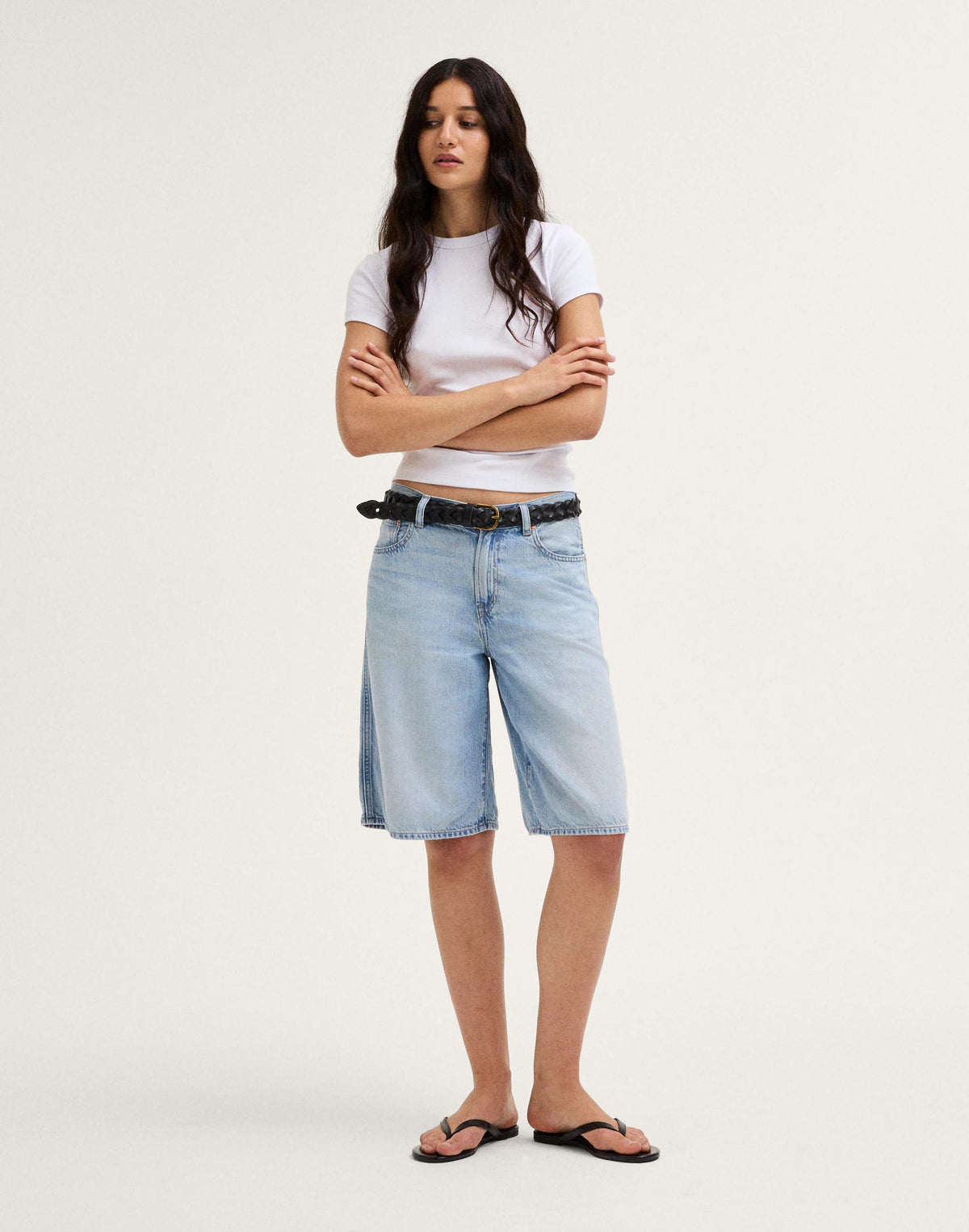 Madewell The V-Waist Bermuda Short in Airy Denim Foster Wash