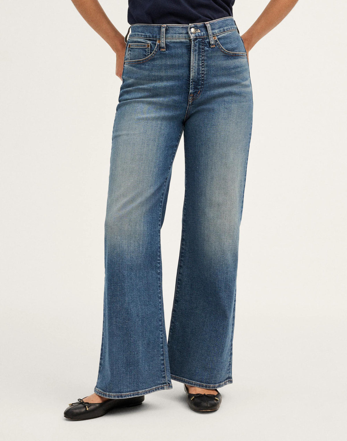 Madewell The Curvy Wide-Leg Jean Sunnyside Wash