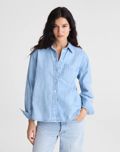 Madewell The Denim Easy Shirt in Laguna Wash Maui Wash