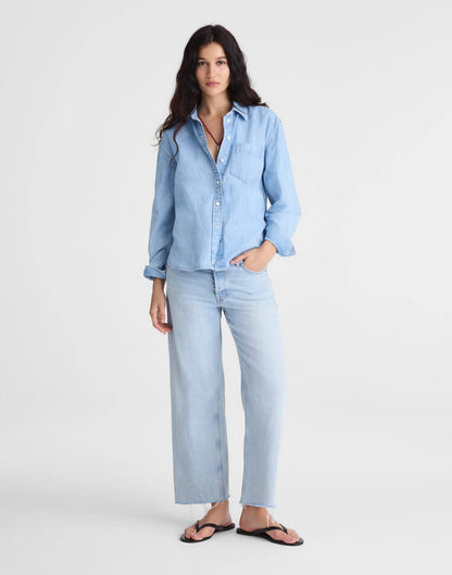 Madewell The Denim Easy Shirt in Laguna Wash Maui Wash