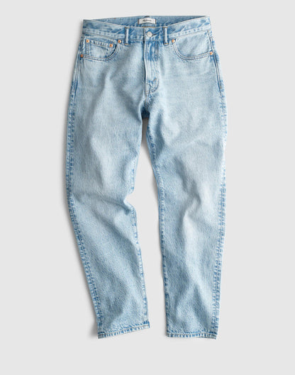 Madewell Relaxed Taper Jeans in Summerweight Denim Irwin Wash