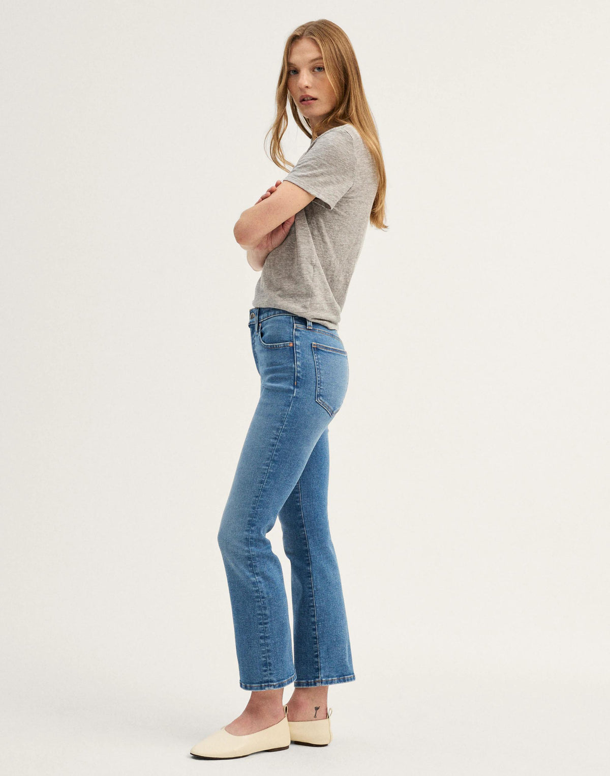 Madewell The Flare Crop Jean in Super Stretch Denim Midvale Wash