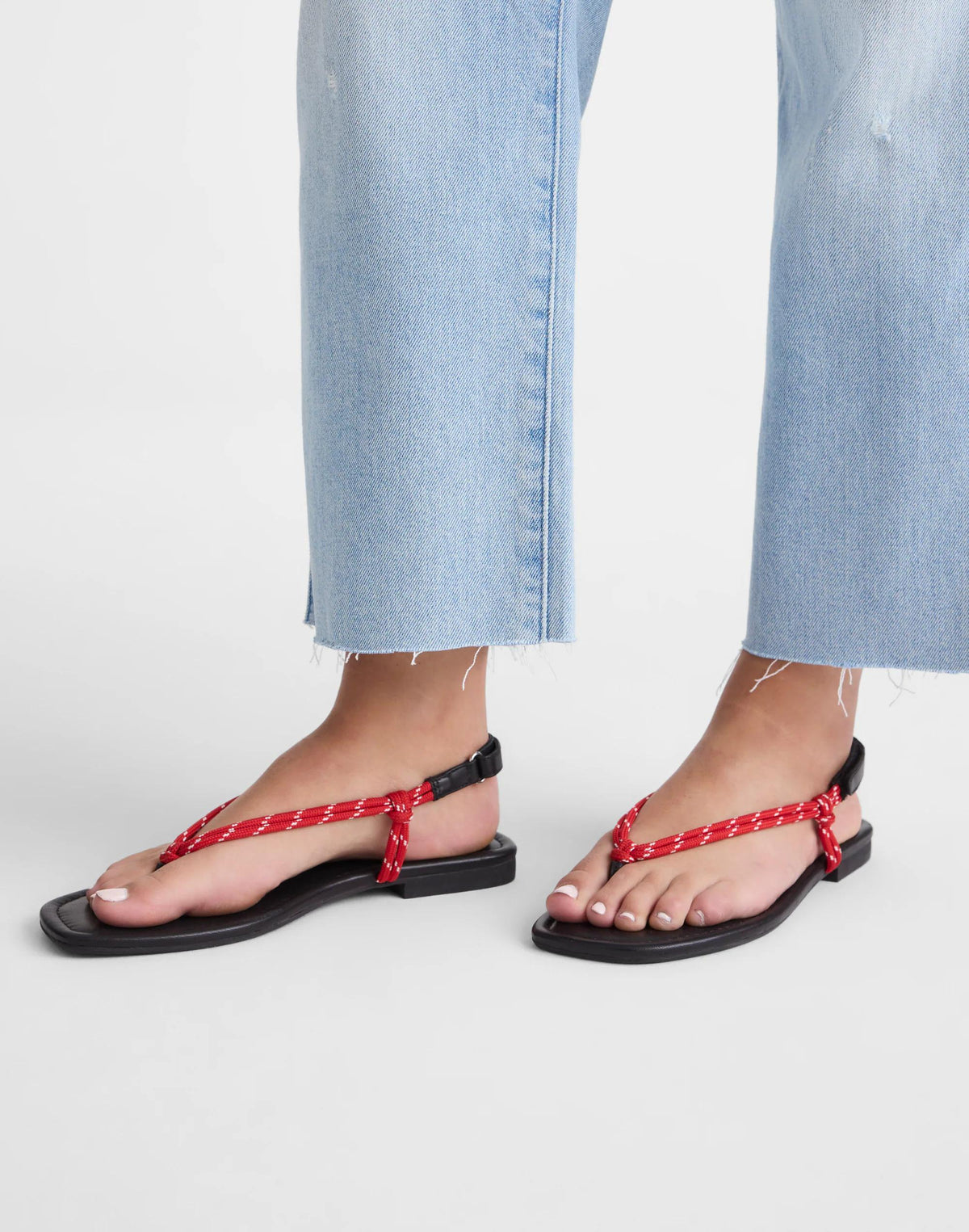 Madewell The Aliyah Thong Sandal in Paracord Festival Red