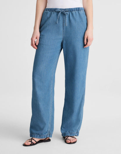 Madewell Pull-On Jeans in Airy Denim Lido Wash