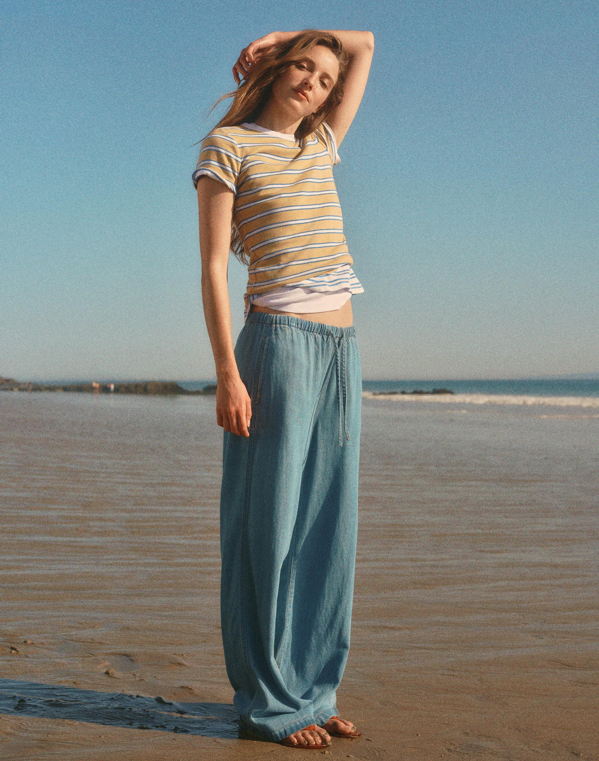 Madewell Pull-On Jeans in Airy Denim Lido Wash