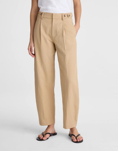 Madewell The Barrel-Leg Pant in Drapey Twill Bright Fawn