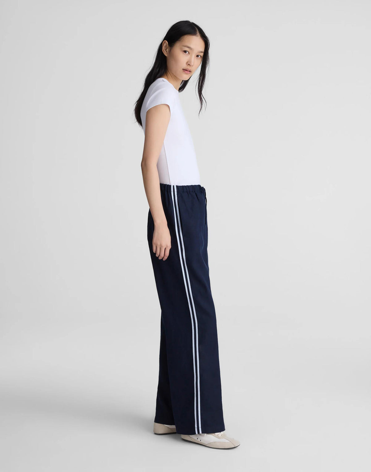 Madewell Pull-On Pants in 100% Linen Classic Navy