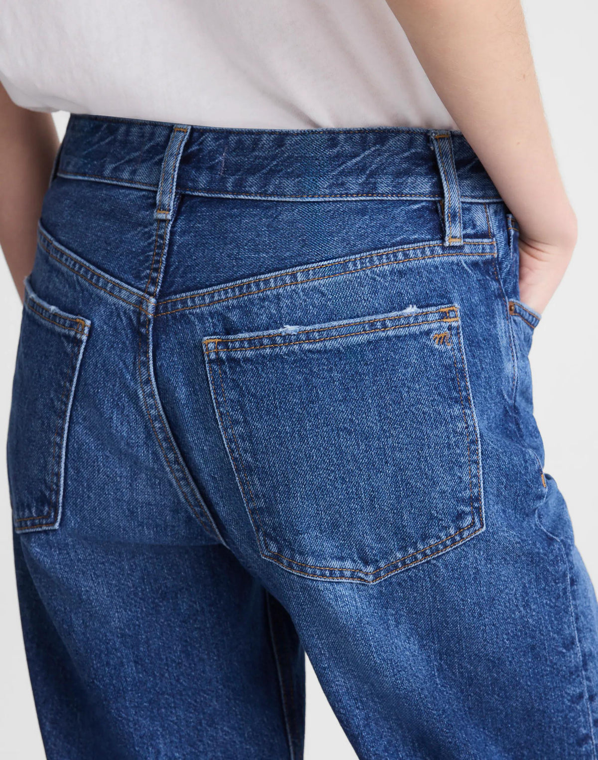 Madewell Circular Darted Barrel-Leg Jean Heirloom Wash