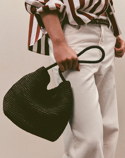 Madewell The Signature Woven Shoulder Bag in Raffia Dark Carob