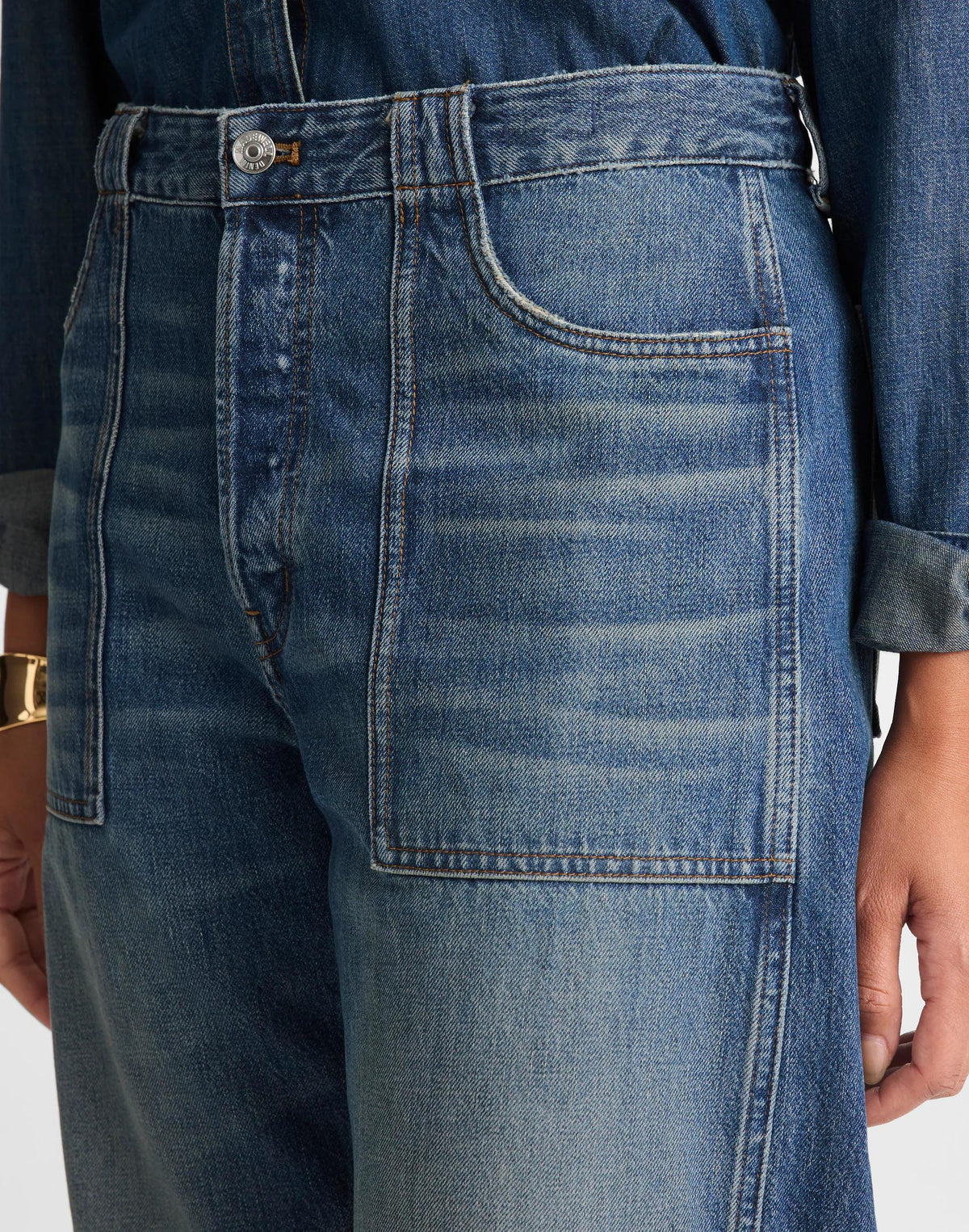 Madewell The Curvy Darted Barrel-Leg Jean Irmo Wash
