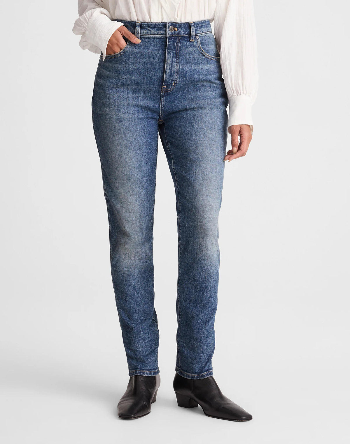 Madewell The Curvy Pencil Jean in Super Stretch Denim Concho Wash
