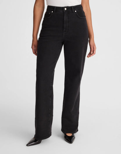 Madewell The Curvy Wide-Leg Jean in Super Stretch Denim Black Frost