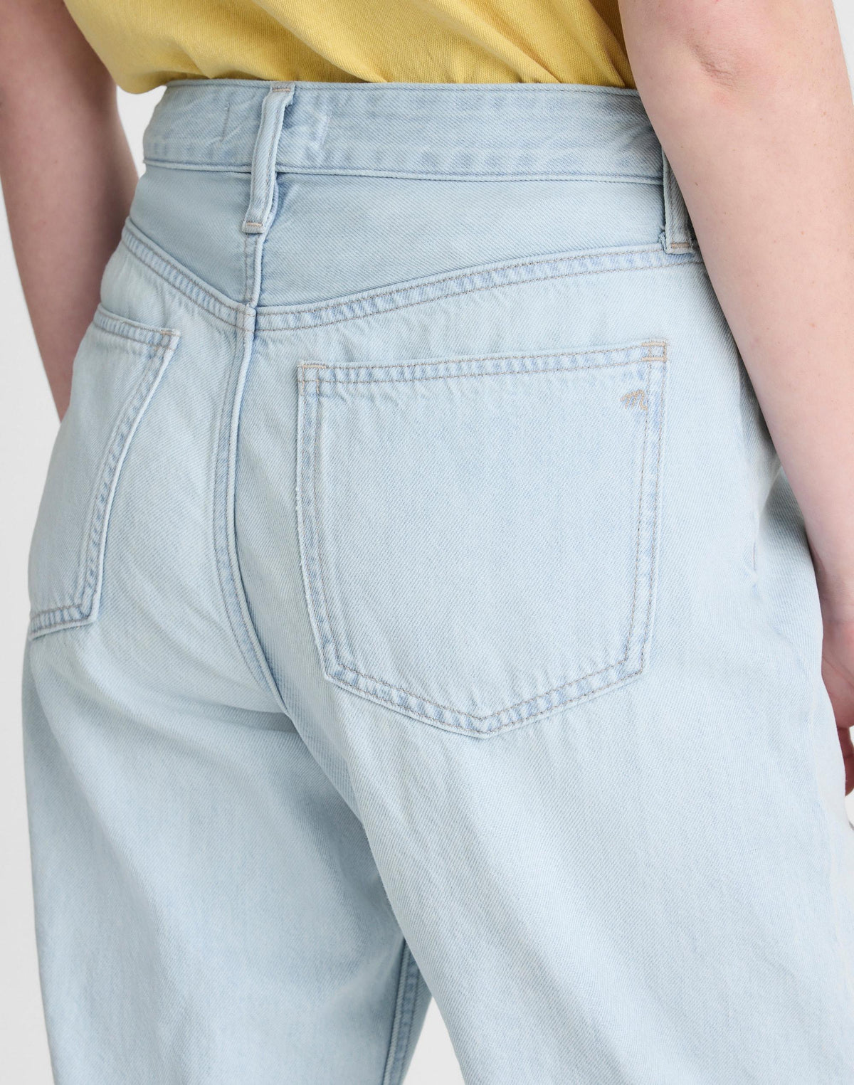 Madewell The Short Darted Barrel-Leg Jean in Airy Denim Laguna Wash