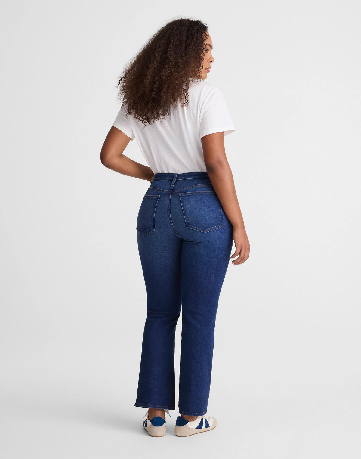 Madewell The Short Curvy Flare Crop Jean in Super Stretch Denim Osgoode Wash