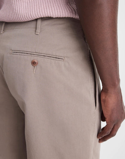 Madewell Pleated Chino Shorts in Uniform Twill Dark Driftwood