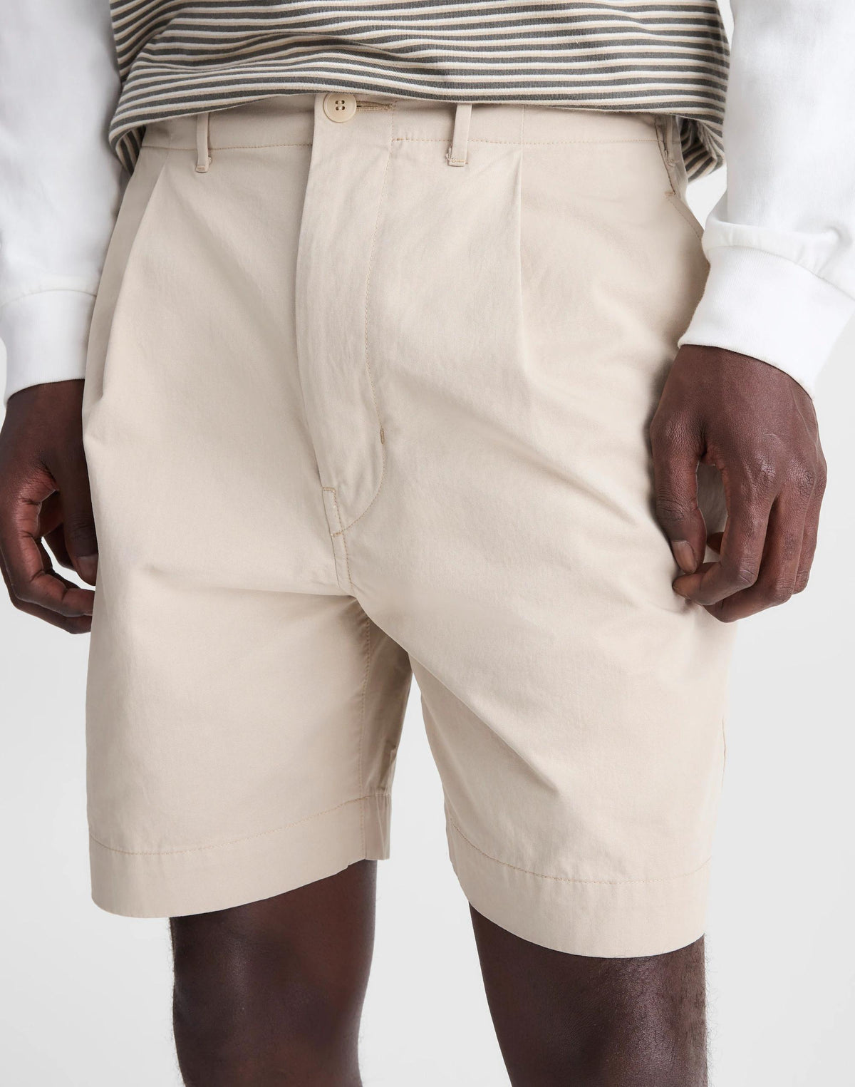 Madewell Pleated Chino Shorts in Uniform Twill Toasted Cashew