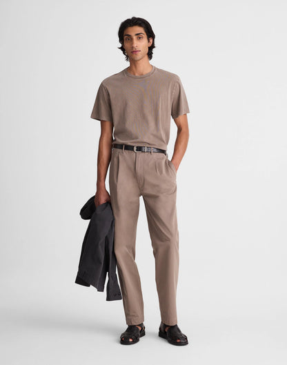 Madewell Pleated Chino Pants in Uniform Twill Dark Driftwood