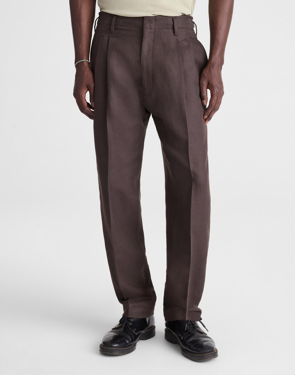 Madewell Double-Pleated Trousers in Linen-Cotton Blend Dark Brown