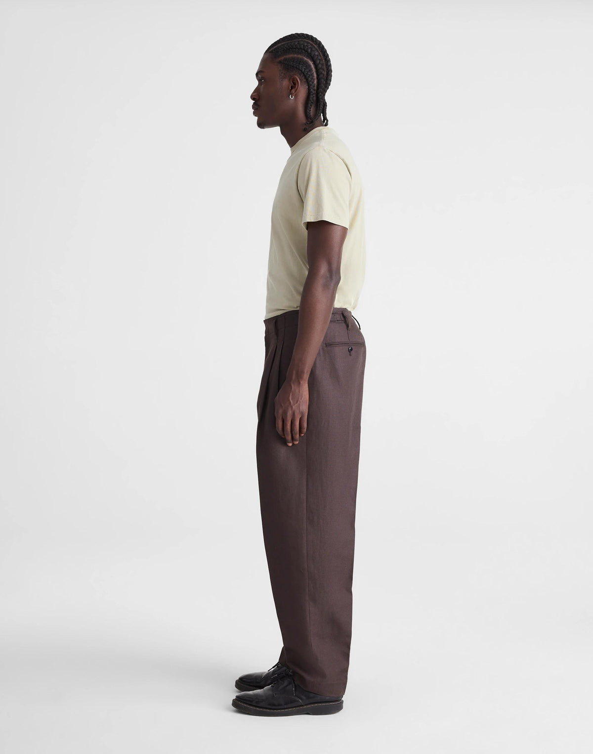 Madewell Double-Pleated Trousers in Linen-Cotton Blend Dark Brown