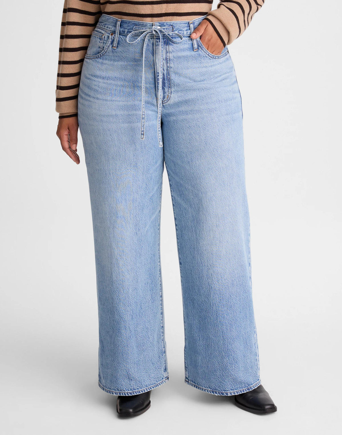 Madewell The Plus Ultimate Wide-Leg Jean in Airy Denim Raebrook Wash