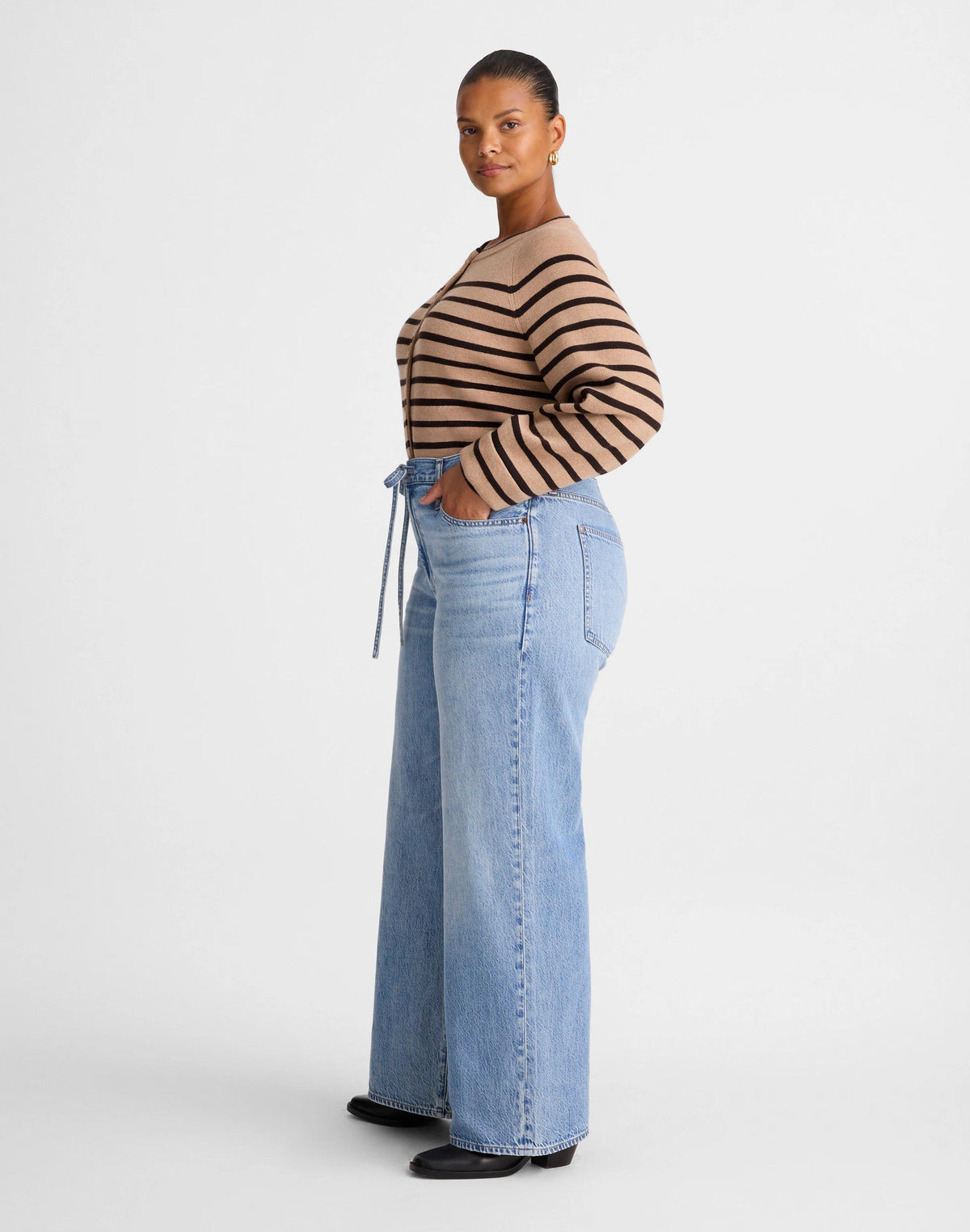 Madewell The Plus Ultimate Wide-Leg Jean in Airy Denim Raebrook Wash