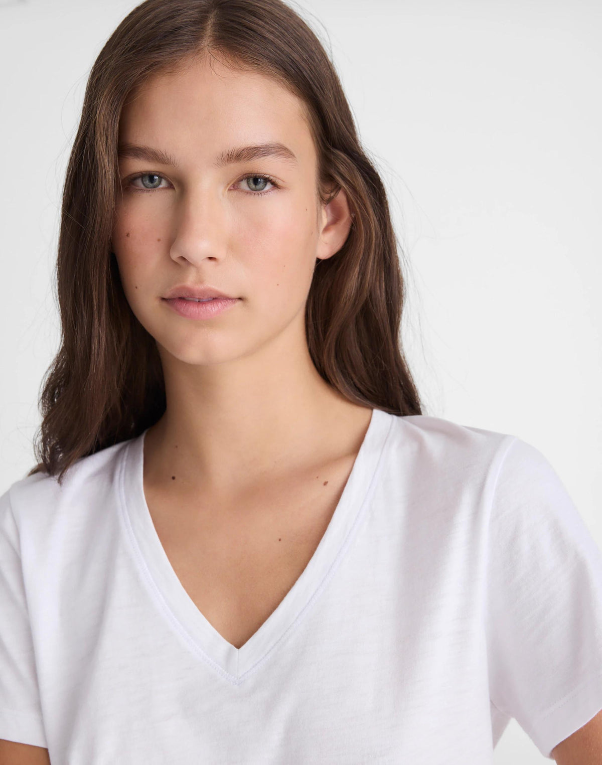Madewell The Easy V-Neck Tee in Soft Slub White